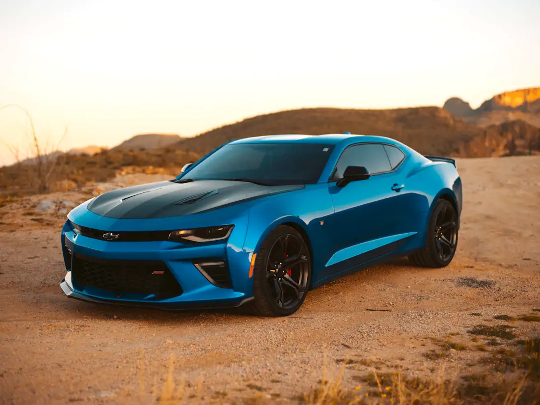 Blaues Coupé – Fahrzeugankauf bei OT Automotive Solutions